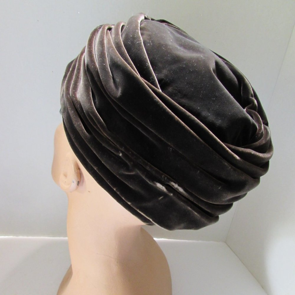 SALE Vintage Pleated Velvet Chocolate Brown Turban Style Hat - Picture 5 of 9